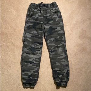Boys Gap camouflage jersey line joggers size L